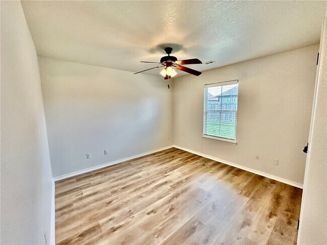Building Photo - 441 Sorrento Dr