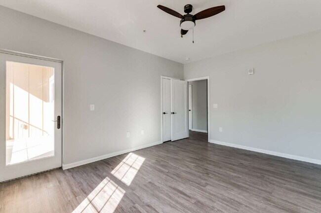 Building Photo - 1420 Ewing Pk Lp