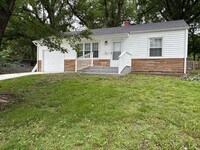 Building Photo - Beautiful 3 Bed / 2 Bath Updated Bungalow with Large Fenced Yard and Brand-New Deck