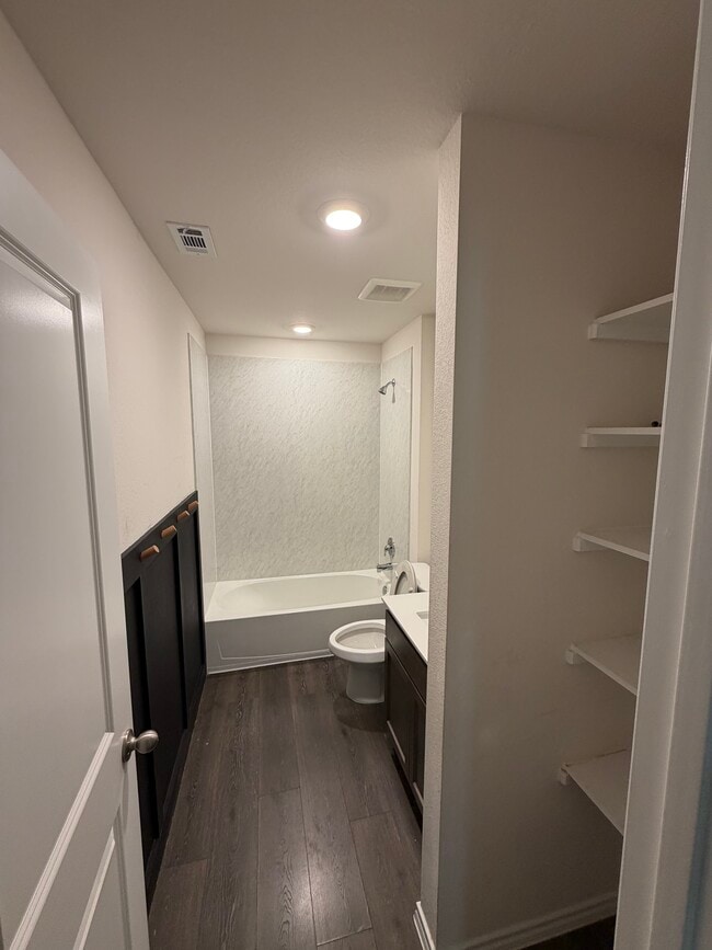 Building Photo - 107 Seabiscuit Rd