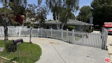 Building Photo - 5902 Calvin Ave