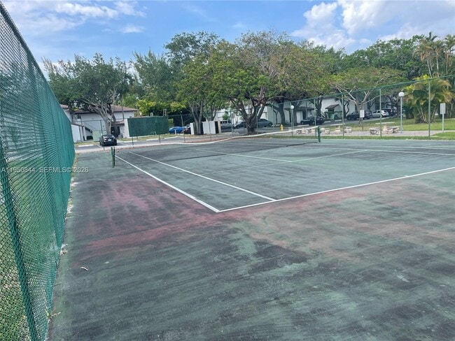 Building Photo - 4235 N University Dr