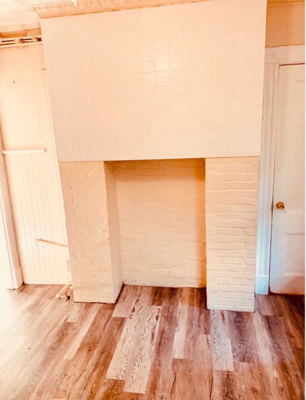 Building Photo - 144 Lawrence St