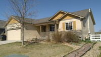 Building Photo - Great Home in West Greeley