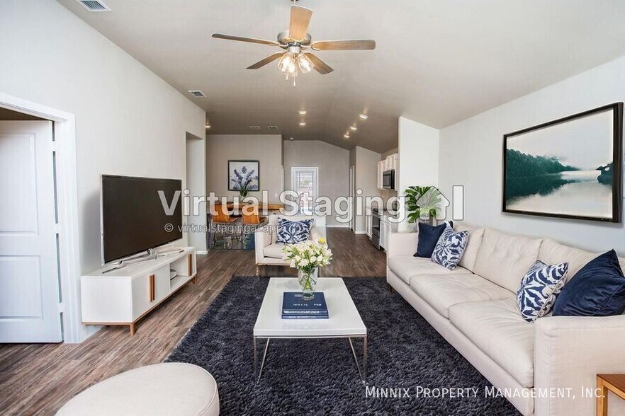 Primary Photo - 2061 Kenwood Ave