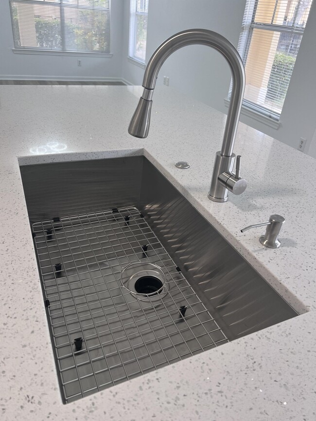 Building Photo - 2712 White Magnolia Way