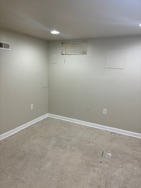 Building Photo - 2 Bedroom 2 Bathroom Rehabbed Home