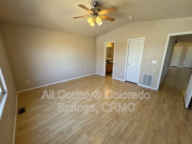 Building Photo - 1305 Lords Hill Dr