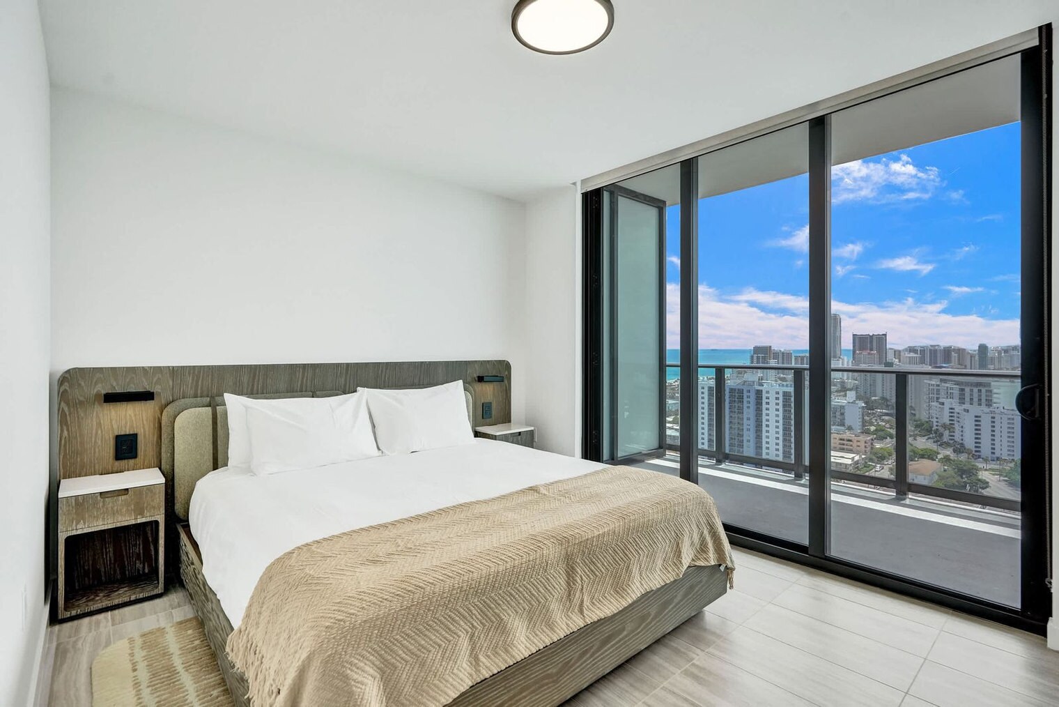 Building Photo - 580 72nd St