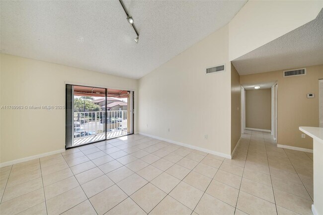 Primary Photo - 15630 SW 80th St