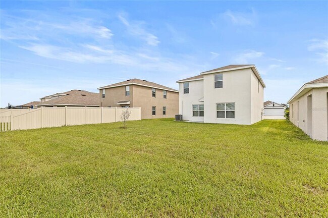 Building Photo - 16847 Delia St