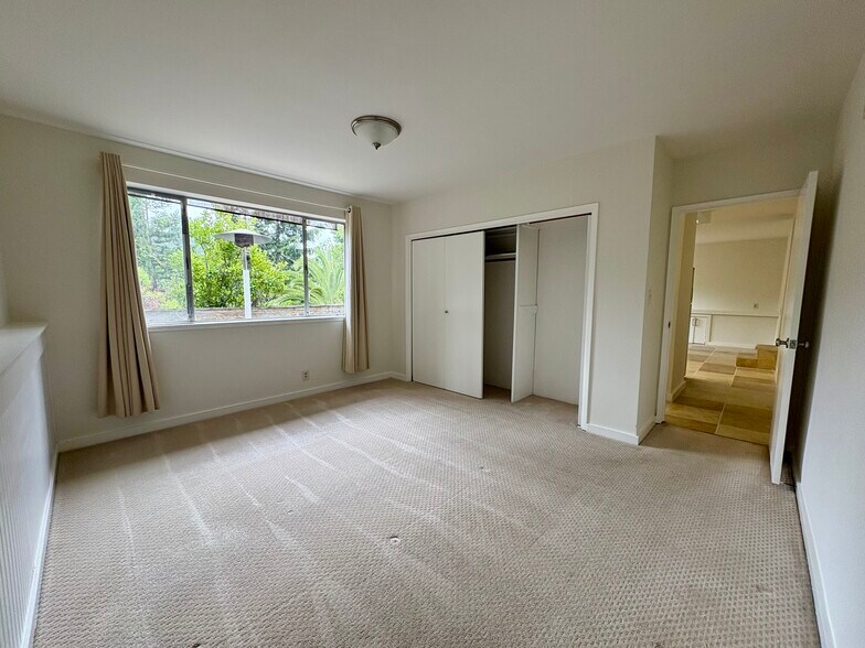 Building Photo - 5671 Cabot Dr