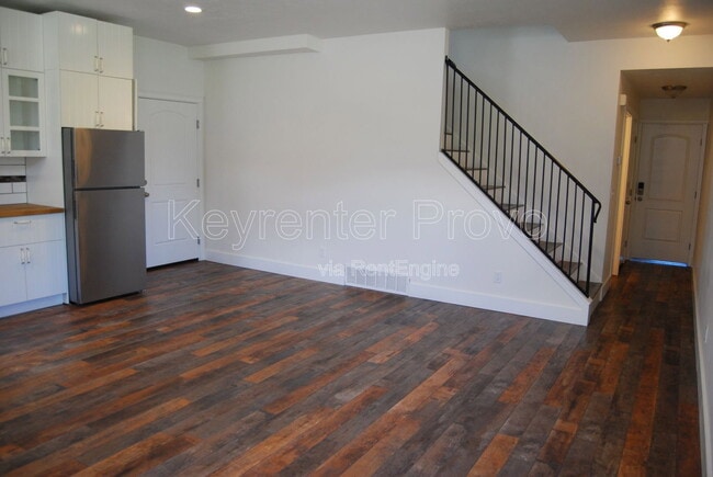 Building Photo - 713 W 500 S