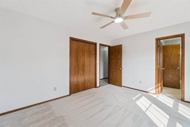 Building Photo - 11805 Ashford Dr