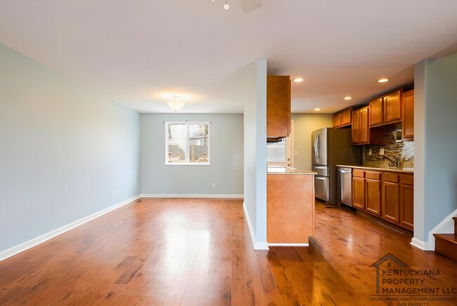 Building Photo - Newly Renovated Hillview Bi-Level! ASK US ABOUT OUR LONG-TERM LEASE SPECIAL TODAY!