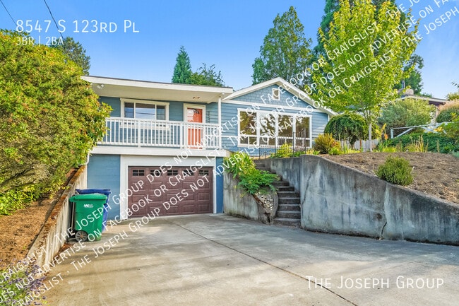 Building Photo - 8547 S 123rd Pl