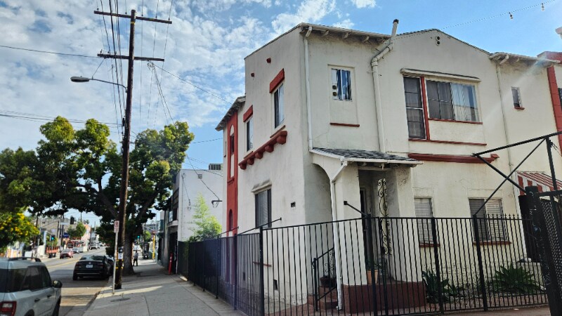 Building Photo - 1421 Echo Park Ave