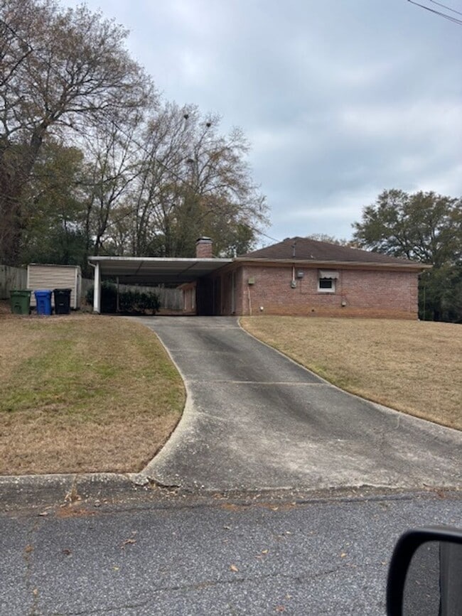 Building Photo - Where Renting Feels Like Home. Available Now!