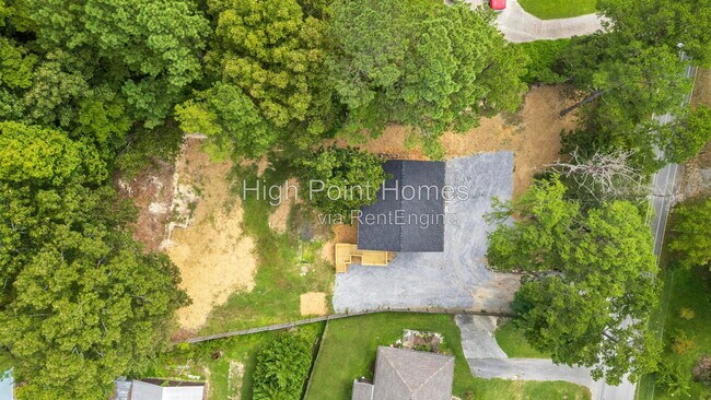 Building Photo - 932 Hurtt Rd