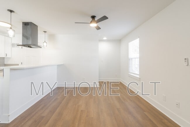 Building Photo - 404 Kirby Dr