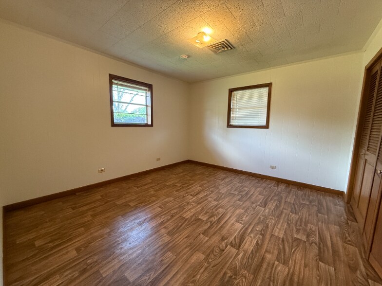 Building Photo - 215 Clause Ln