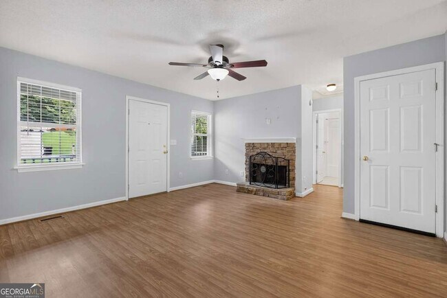 Building Photo - 72 Victorian Cir