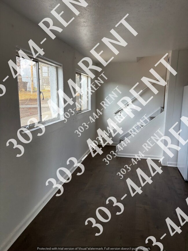 Building Photo - 10625