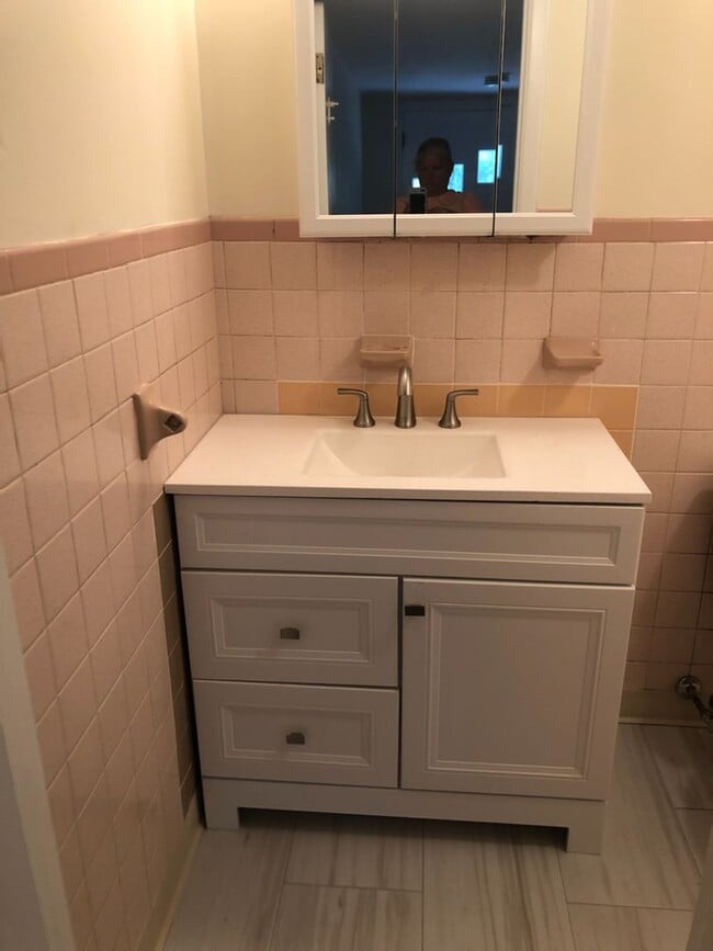 Building Photo - South Orleans 2 Bedroom
