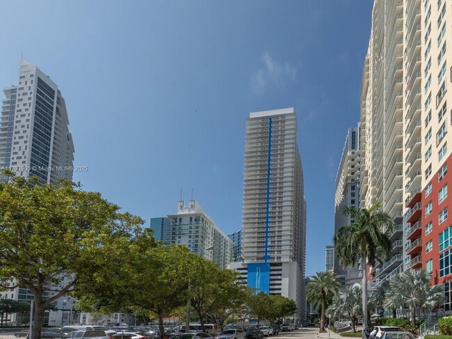 Primary Photo - 1200 Brickell Bay Dr