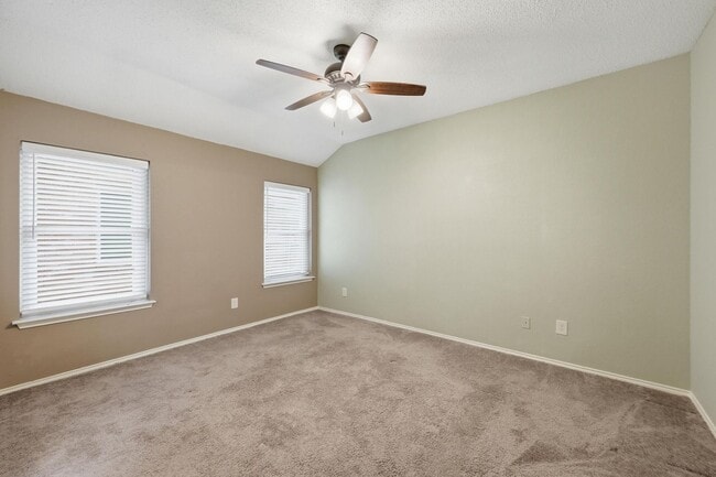 Building Photo - Immaculate 3-bedroom, 2-bath home in the highly sought-after Springfield subdivision!