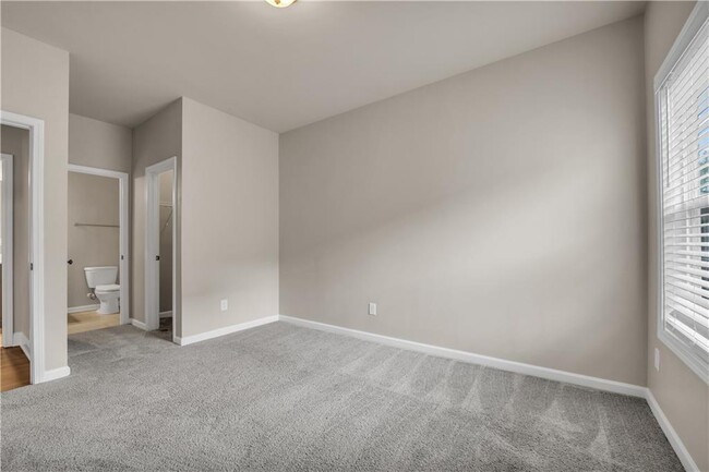 Building Photo - 6984 Lancaster Xing