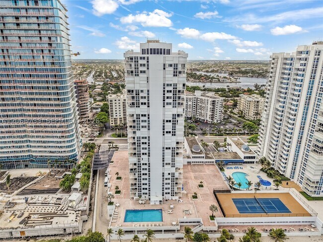 Building Photo - 1370 S Ocean Blvd