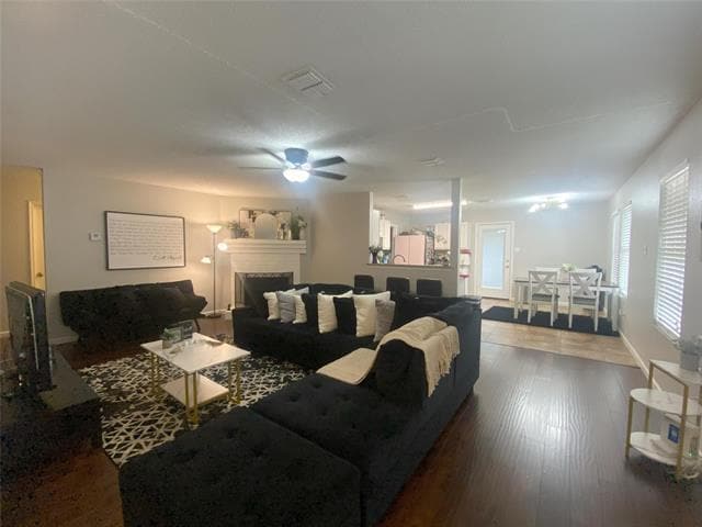 Building Photo - 2224 Maple Dr