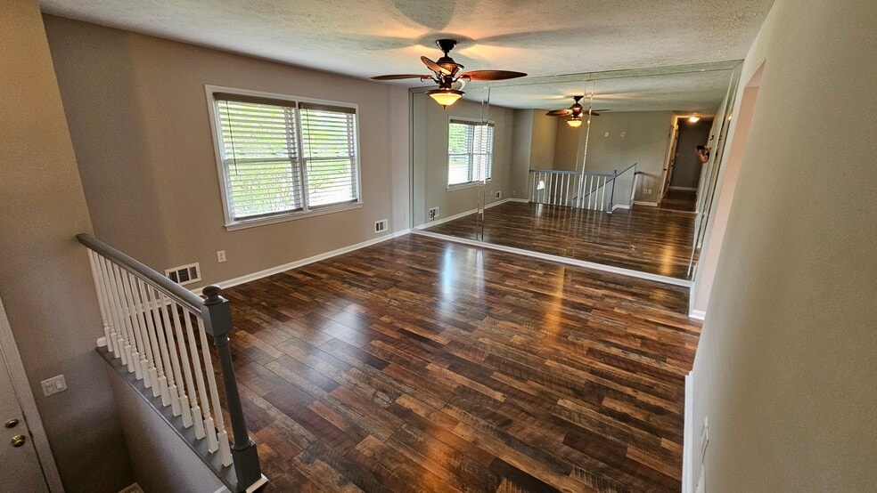 Living Room - 9323 Willowwood Way