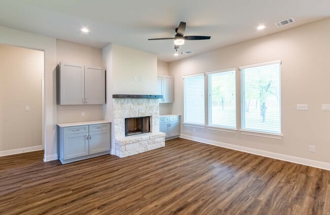 Building Photo - 106 Koele Ct