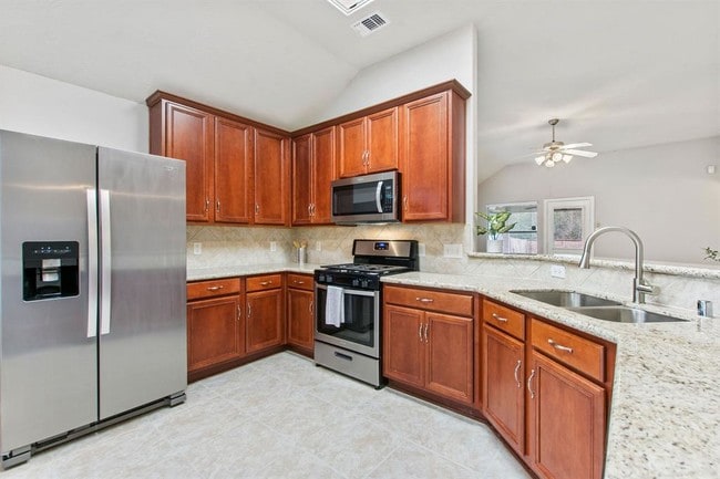 Building Photo - 21711 Debray Dr