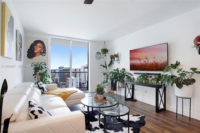 Building Photo - 185 SW 7th St