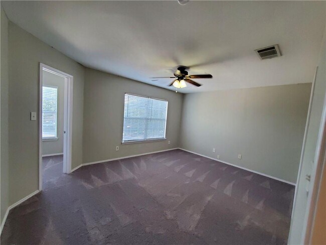 Building Photo - 10733 Marshitahs Way