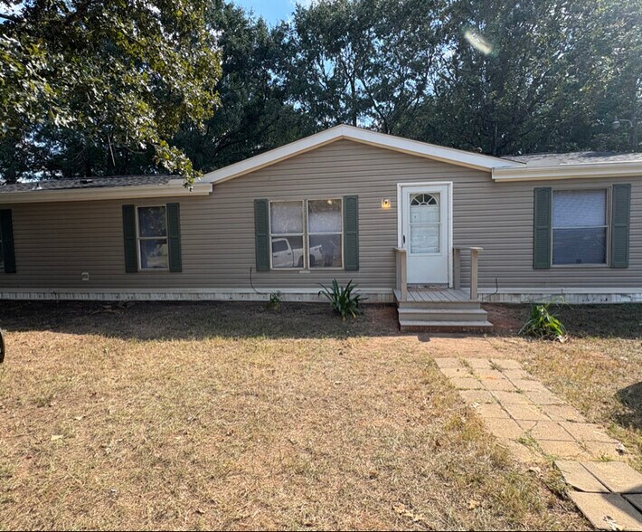 Building Photo - 526 Anderson County Rd