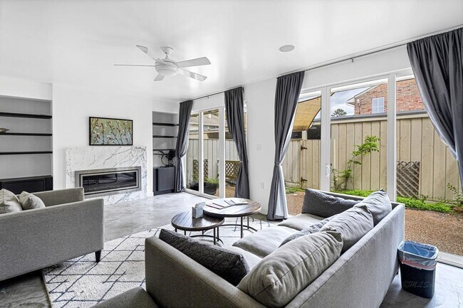 Building Photo - 5878 Valley Forge Dr