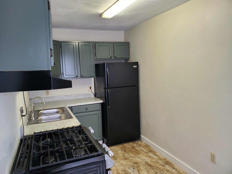 Building Photo - 252 Gompers Ave
