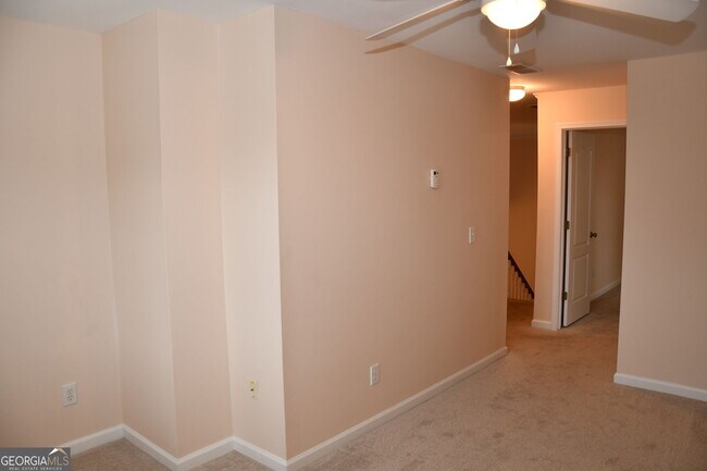 Building Photo - 4235 Old Wood Dr SW