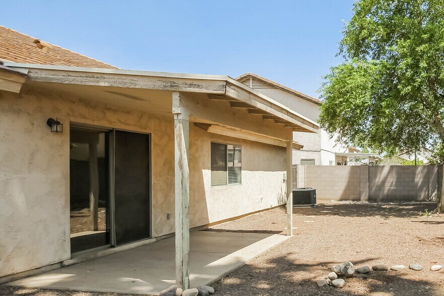 Building Photo - 10355 W Sunflower Pl