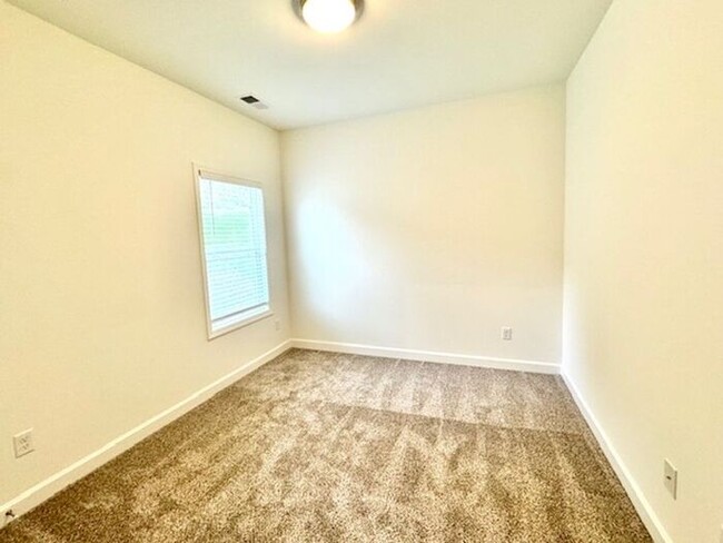 Building Photo - Now Leasing a Brand New 5-Bedroom 3 Bath H...