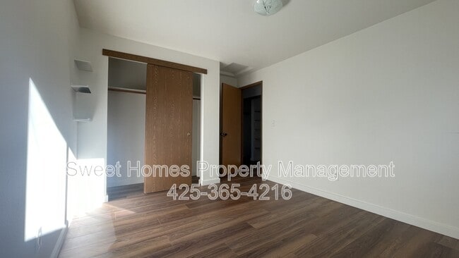 Building Photo - 2007 131st Ave NE