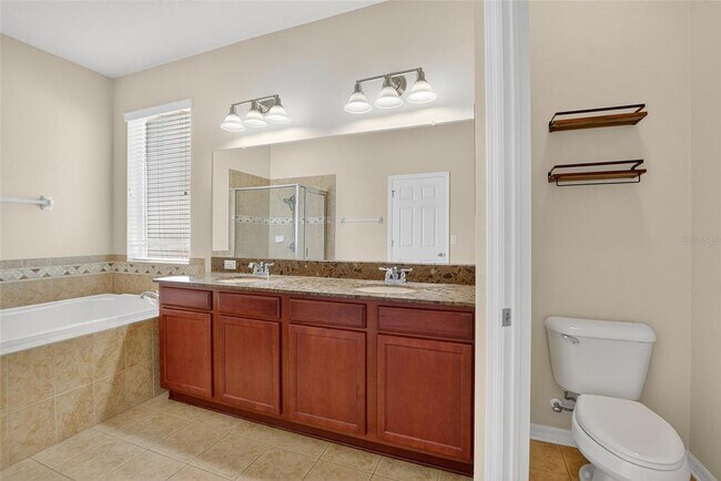 Building Photo - 15810 Starling Water Dr