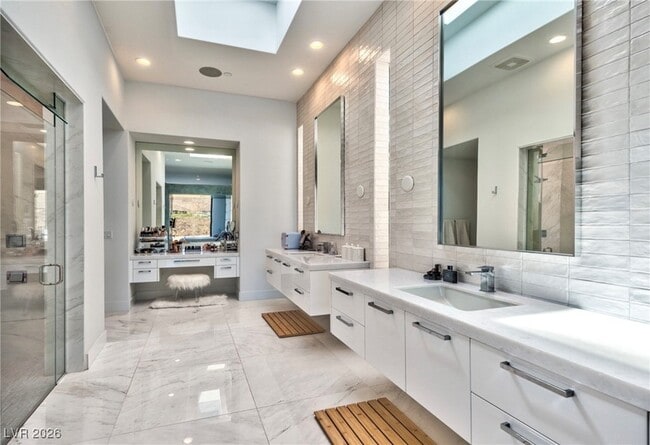 Building Photo - 702 Blackrock Rim Dr