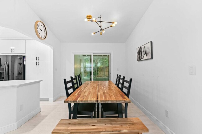 Building Photo - 1844 NW 42nd Ave