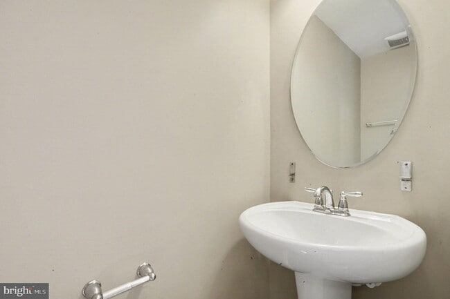 Building Photo - 3108 Alliance Ct