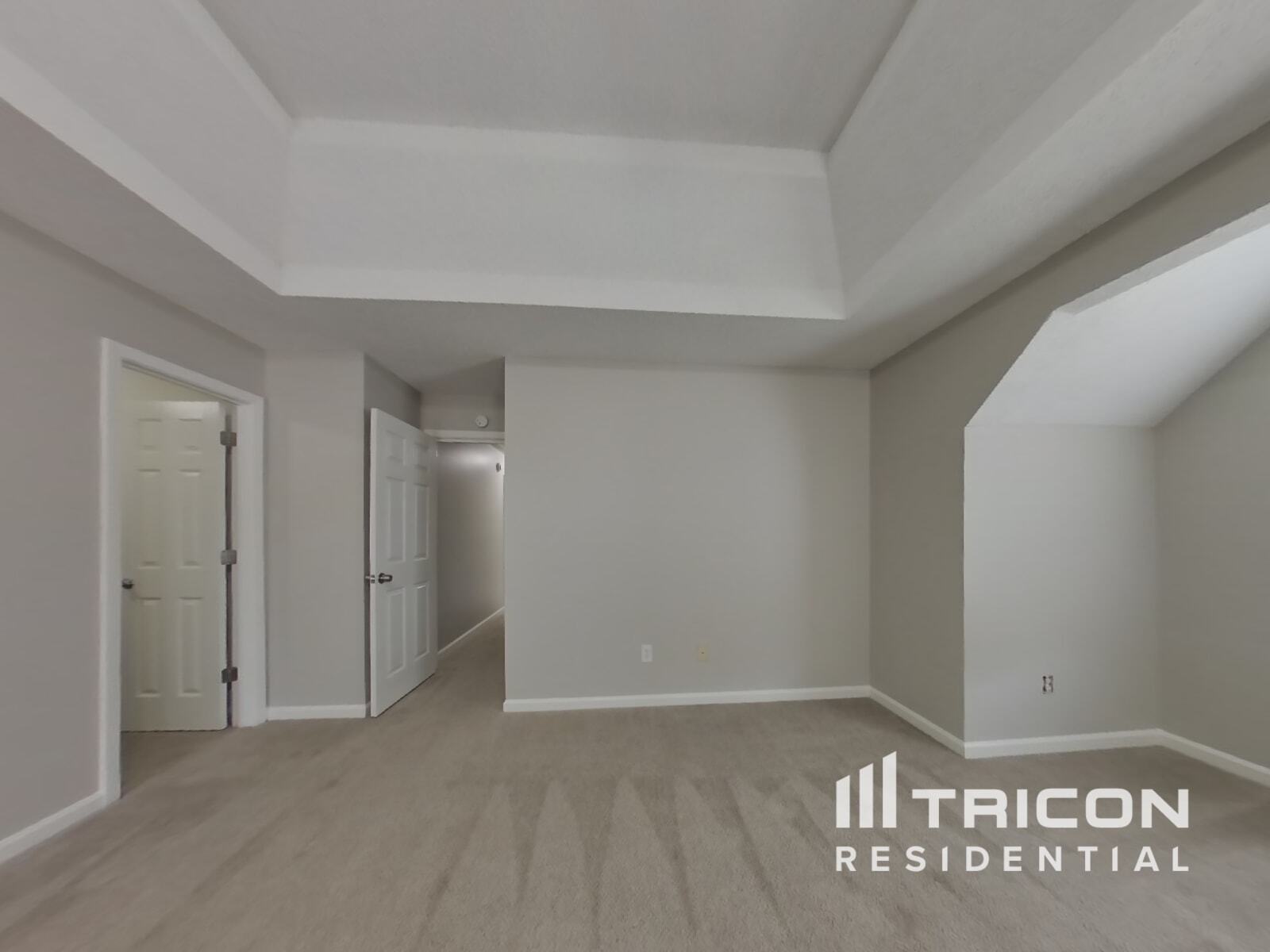 Building Photo - 5587 Sapphire Cir